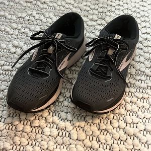 Brooks Women’s Ghost 13 Running shoes